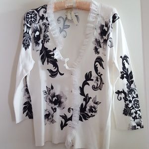 Floral sweater..black and white